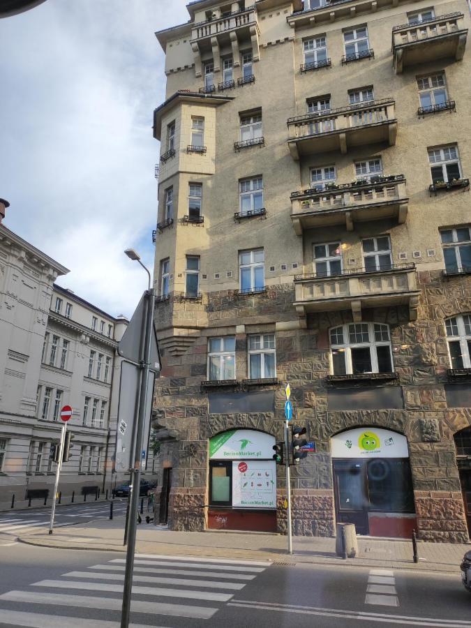 Centrum Artlwowska Varsovie Extérieur photo